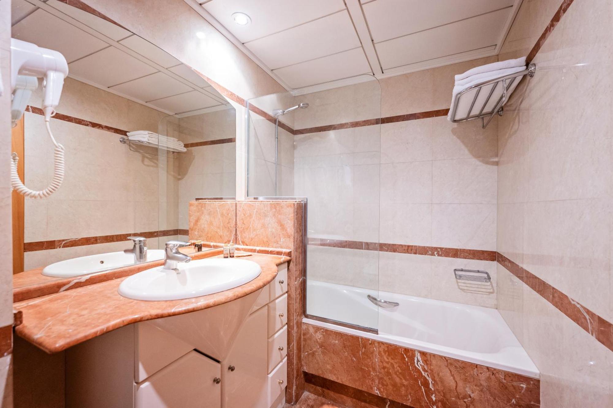 Aparthotel Marina - Abapart Barcellona