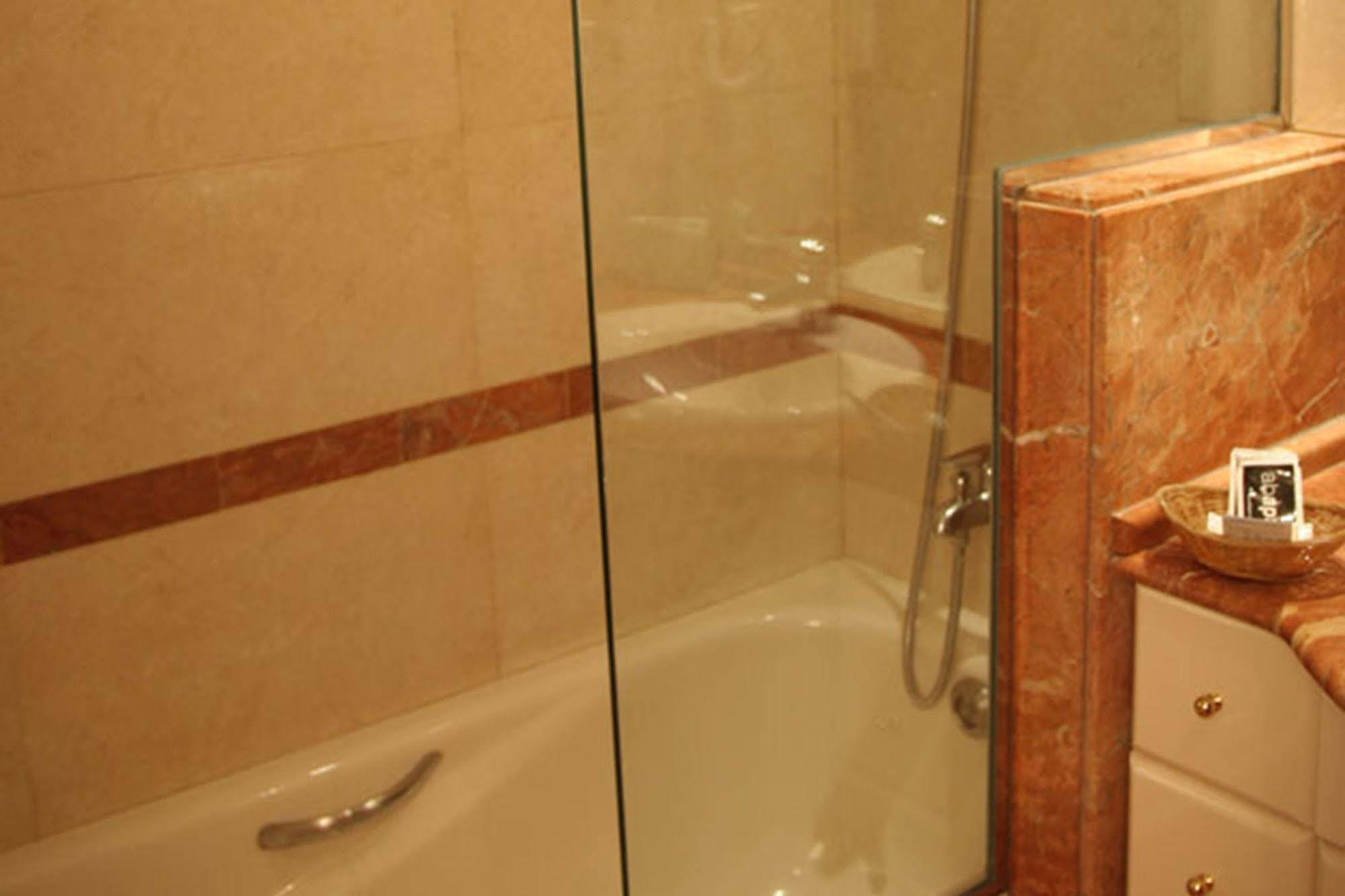 Lejlighedshotel Marina - Abapart 2*